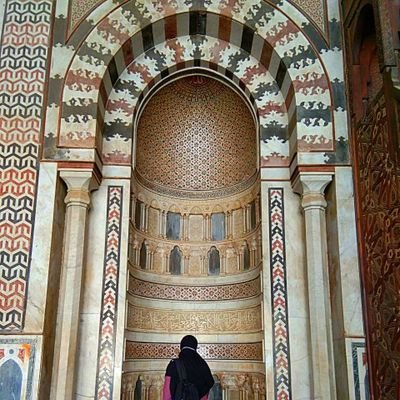 اَللَّهُمَّ صَلِّ عَلىَ مُحَمَّدٍ وَعَلىَ آلِ مُحَمَّدٍ