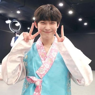 • “ℚ𝕦𝕚𝕖𝕟 𝕟𝕠 𝕔𝕠𝕞𝕖𝕥𝕖 𝕖𝕣𝕣𝕠𝕣𝕖𝕤 𝕟𝕠 𝕖𝕤𝕥á
𝕚𝕟𝕥𝕖𝕟𝕥𝕒𝕟𝕕𝕠 𝕝𝕠 𝕤𝕦𝕗𝕚𝕔𝕚𝕖𝕟𝕥𝕖 𝕡𝕒𝕣𝕒 𝕔𝕦𝕞𝕡𝕝𝕚𝕣 𝕤𝕦𝕤 𝕤𝕦𝕖ñ𝕠𝕤” •