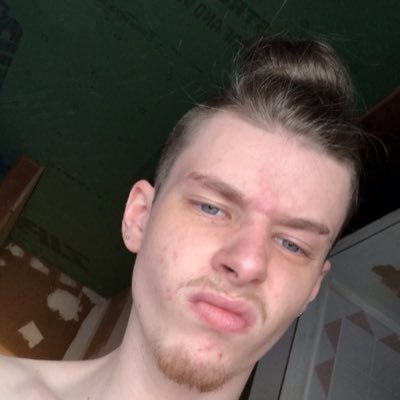 Tanner28361421's profile picture. Your mom