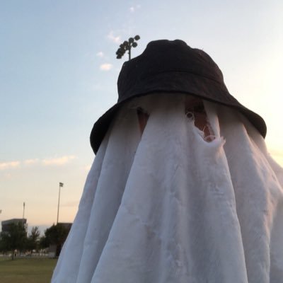 Hailey63707682's profile picture. 2 braincells and no control over them