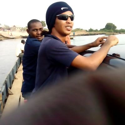 pekutinz's profile picture. 