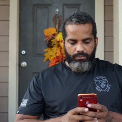 EleazarAcosta's profile picture. Actor - casado TV and Radio Host - Community Manager VoiceOver