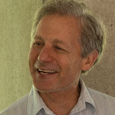 Biocultural/biological anthropologist.  Prof Hampshire College. Sports Nerd. Writing on how poverty, inequality and racism gets under the skin.