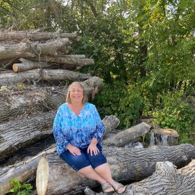 Mom, Wife, Natural Light Portrait Photographer, Property Manager, Lifelong Democrat, #Resister💙 NO DM’S ( you will be blocked)