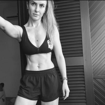 Não quero ser melhor do que ninguém, apenas buscar meu melhor a cada dia! Um beijo 😘 VAI NO MEU CANAL BB.