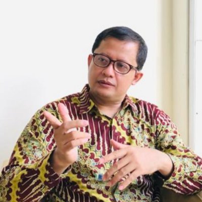 Analis Sosial Politik