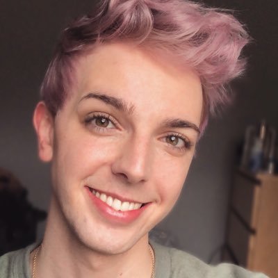 LewisMariot's profile picture. (he/they) - currently seeking New Horizons🏝