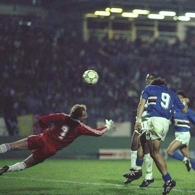 RNM_10's profile picture. Resistere significa semplicemente tirare fuori i coglioni e meno sono le chance e più dolce è la vittoria