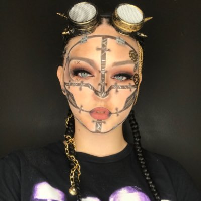 beautyandcreep's profile picture. Freelancer licensed makeup artist (other social: Insta @ beauty.and.the.creep  Facebook: beauty and the creep   YouTube: beauty and the creep