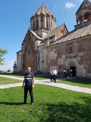 ArkadiHayrapet1's profile picture. Армения мая