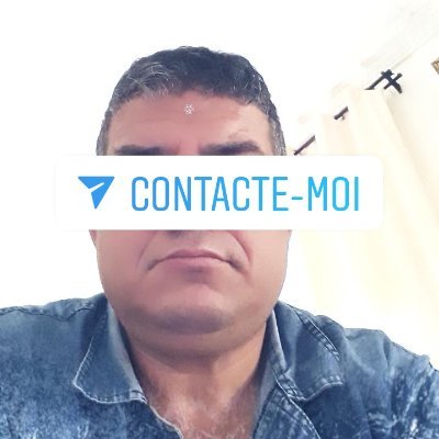 Editor directeur general twitter intégré sur internet analysé média suivie entreprise