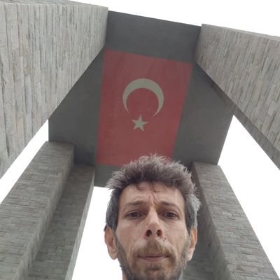 Felegin çemberi ni çevirmiş yasalar karşısında madur olmuş bir garip EYT liyim tekderdim hak ve adalet