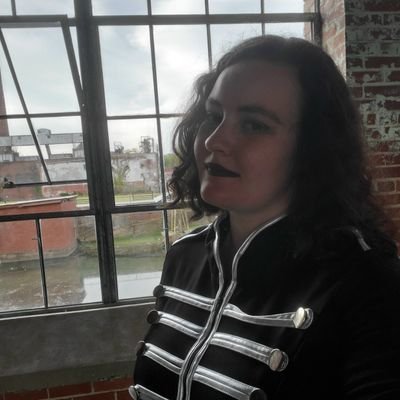 I yell about my friends a lot 💾 ,🎭,🧶,& archives ✨️ fall off the earth & watch as the stars collide 🏳️🌈 she/her
Webwizard: @saintjudas_ / @B_o_y_infinite