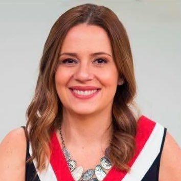 Jornalista. Colunista do Bem Estar/TV Globo. Feminista. Mentora de curso na Columbia University. Mãe de 3.