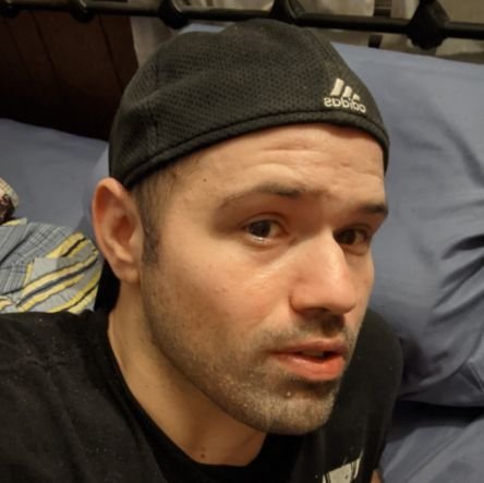He/him/bi
Just a guy who likes to write, jam to music, and play some games.