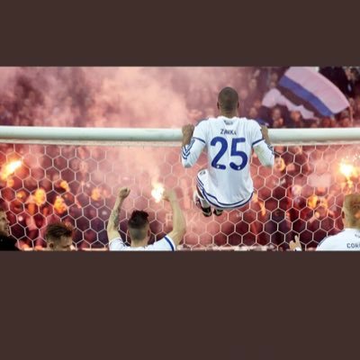 SirMunthe's profile picture. Frie fugle flyver - Tamme længes