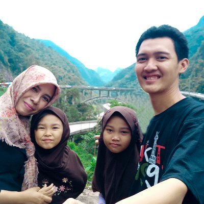 frwebhost's profile picture. FRWEBHOST adalah Jasa Pembuatan Website Terbaik di lampung yang di pegang oleh CV. FR-SYSTEM.