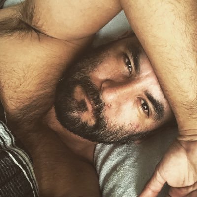 Aerandur's profile picture. 🏢UX/UI/Web Designer
👨‍💻Tech geek
🎮Gaymer
🏡Architecture & Interior Design Enthusiast. 
🧙(Evil)Stepmother to two amazing young women
🐶and Furdad