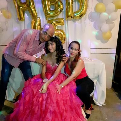💜Amo a mi familia💜y el primer lugar lo tiene mi Dios 🙌🙏