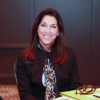 Directrice de l’éducation retraitée et consultante/co-partenaire de l’entreprise TLP