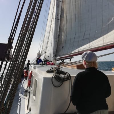 lunaasvae's profile picture. 