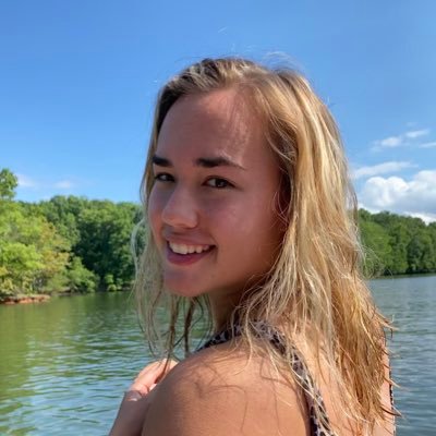 jennamackay_'s profile picture. wingate swim ‘22