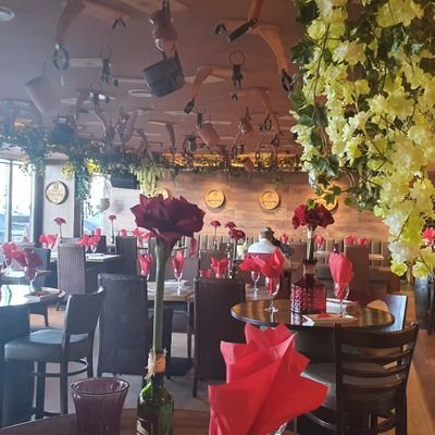 Spanish Restaurant & Bar
Serving Authentic Spanish Tapas, Sangria, Wines, Cocktails & ℳore.
Opposite Penarth Pier On The Waterfront ⚘