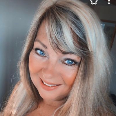 Tinacla40293518's profile picture. the more the merrier 😃