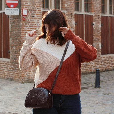 not quite so eloquent for a copywriter 🤷🏻
personal style blogger · coffee, vintage & historical TV shows