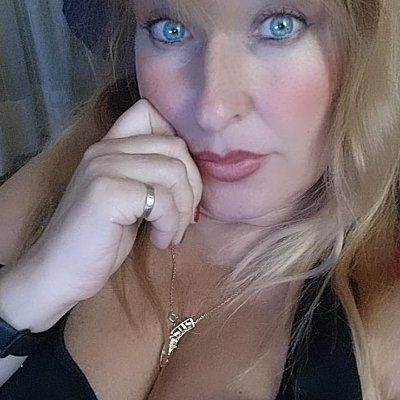 Susanabinaga's profile picture. T.C.A.E, 💉🩺
**AVON***💄HAZ TÚ PEDIDO ONLINE 📫
COMO EN CUALQUIER TIENDA, A LA CESTA Y DIRECTO A CASA🛍️⬇️