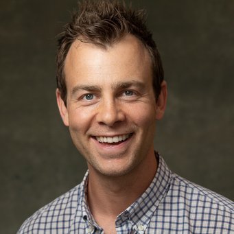 Focused on Virtual Care at Teladoc Health. I play tennis, cycle, read, sing loudly, and like to connect people and ideas together.