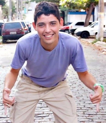 Vinicyus. 18 anos, Ariano, Carioca & Namorando.