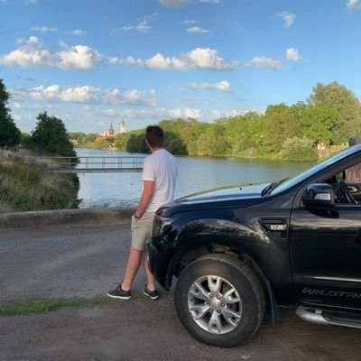 AndyCornillie's profile picture. On peut pas rattraper le temps perdu mais on peut arrêter de perdre son temps

1m97