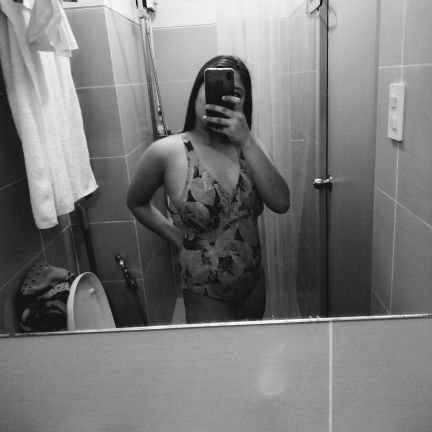 datileskimmy's profile picture. I don't welcome the bullshits😇

Maria Elizandra ❤