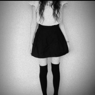 Sofia, 25 • vent acc • follow active • hi, feel free to talk