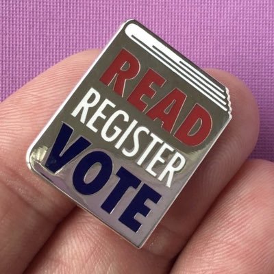 ReaderZing's profile picture. Book and enamel pin fan