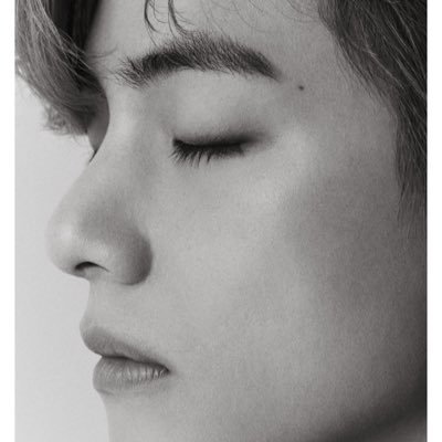 yolandanovaym's profile picture. ↪@bts_twt 🎈