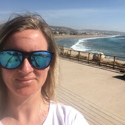 Knee ESP with interest in persistent pain and stiffness. MSc ACP student. Love my family, bikes and surfing 🏄🏼♀️ views my own