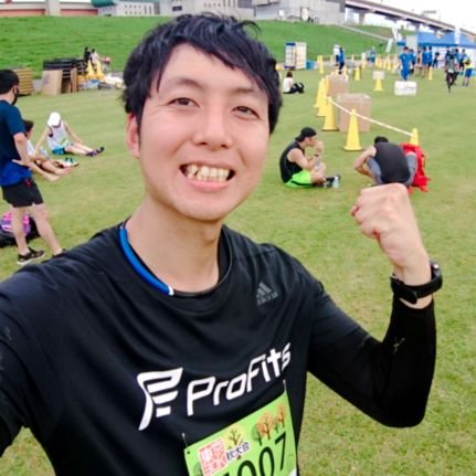 サブ3.5ランナー #ランニング が大嫌いだったのに、とあるきっかけで2020年から #マラソン に挑戦、2023年3月にサブ3.5を達成しました‼️現在3時間20分切りに挑戦中! フルマラソン 3:29:06 ハーフ 1:38:05 10km 44:17 5km21:37 1km3:27