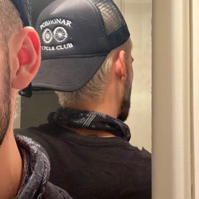 𝐕𝐚𝐬í𝐥𝐢𝐞𝐯 - 22. Modelo argentino con raíces francesas, amo la música alternativa, soy un poco solitario.
