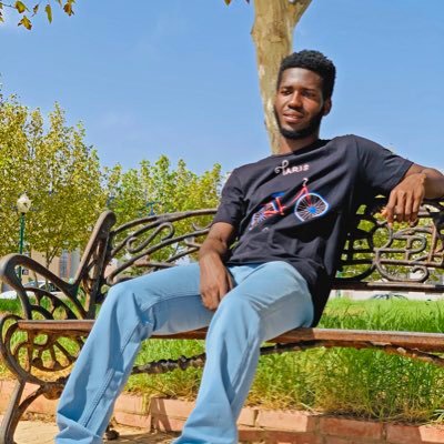 Islam ☪️ , MSc Software engineering 💻 , warriors 🏀, cfc ⚽️, Steph curry 🏀