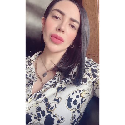 Miss. Brightside ♊️☯️ “Existe algo mucho mas escaso, fino y raro que el talento. Es el talento de reconocer a los talentosos” Elbert Hubbard