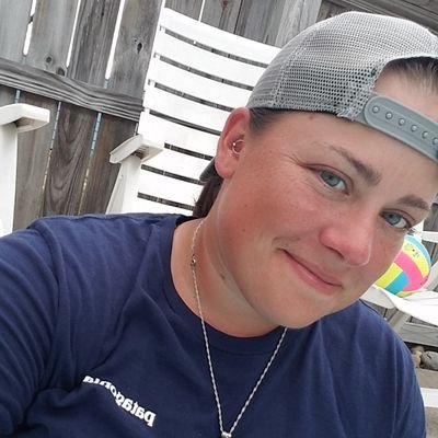 Live life with passion in all that you do.
Athletic Trainer - EMT - Softball Coach 🏳️🌈
