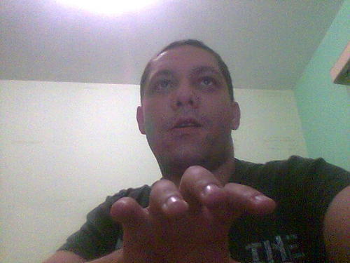 Re2312's profile picture. Viajante, amante de entretenimento: Games, Animes, séries, filmes. Sou um sonhador e sempre vou em busca de idealizar. vivo o último dia da minha vida!