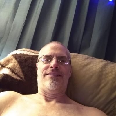 I am 60 year old gay male, living in Denver, CO. I like to chat and make friends/FWB, NO ONE UNDER 18!!  Massage therapist.