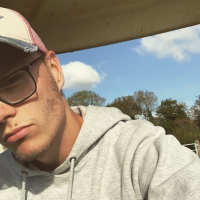 AME_Vapour's profile picture. semi pro call of duty player EU Xbox One use code VapourEU for discount for @fadegrips