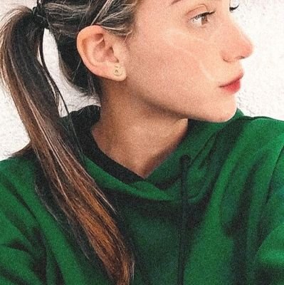 Mary18808811's profile picture. sígueme y te sigo🤗
elimino a personas que no me sigan ✍️🤳