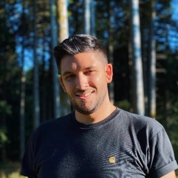 loiclep's profile picture. Digital & Social Media Brand Designer Ex @lachoseparis, @agencedisko, @tigerlily & @agencedagobert #design🖍 #imagineering🎢 #travel🗺 #nightbird🦉 #lego