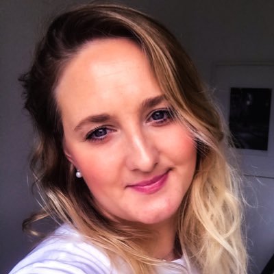30-something girl in love with an Italian boy and his entire country. Responsible for #Corporatecommunication @securex_BE