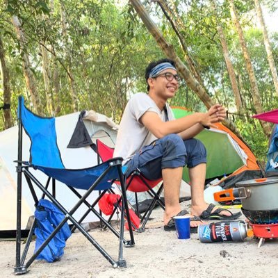 bukan orang baik, hanya orang yg tidak ditampakkan aib